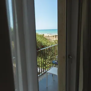 A Due Passi Dal Mare Couette-café